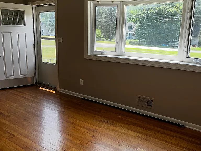 25246 Maple Ridge Rd — Photo 11