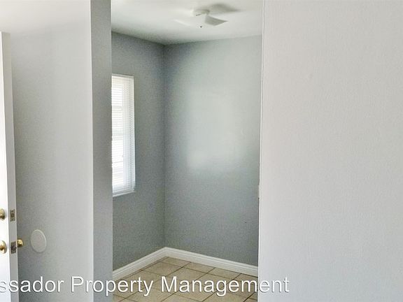 3rd image of 239 E Colorado Blvd APT C