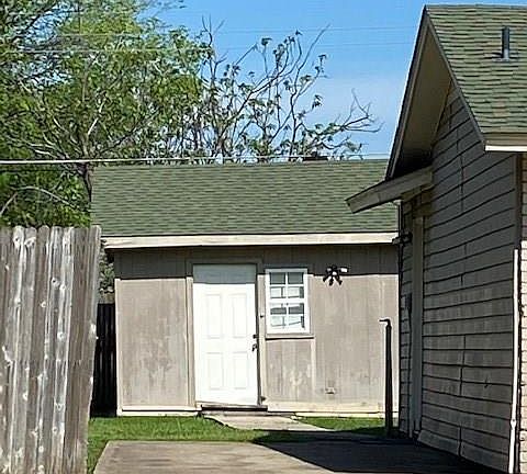 5th image of 1323 Briarwood Dr