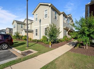 2611 Leytonstone Dr #378, Chesapeake, VA 23321