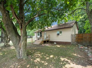 900 S Cedar St, Greenville, MI 48838