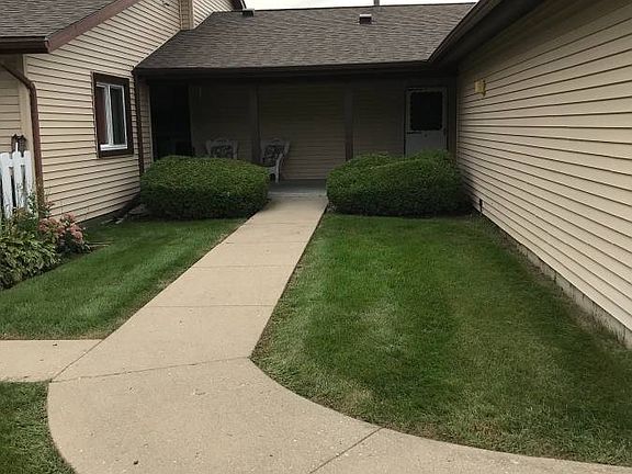 2nd image of 417 N Thornwood Dr