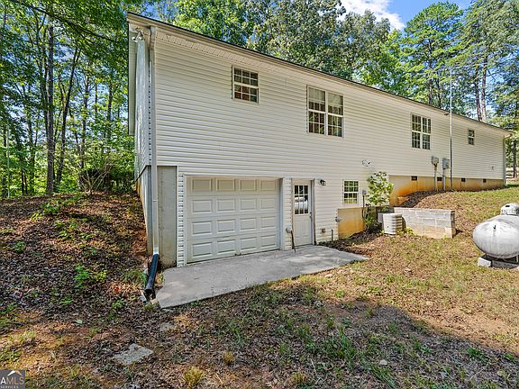 5th image of 370 Jordan Rd