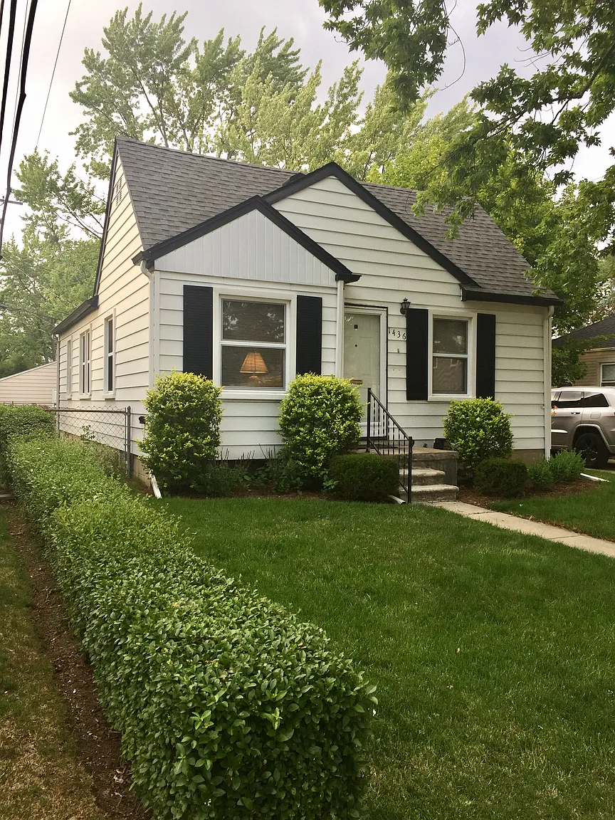 1436 Columbia Rd photo 1