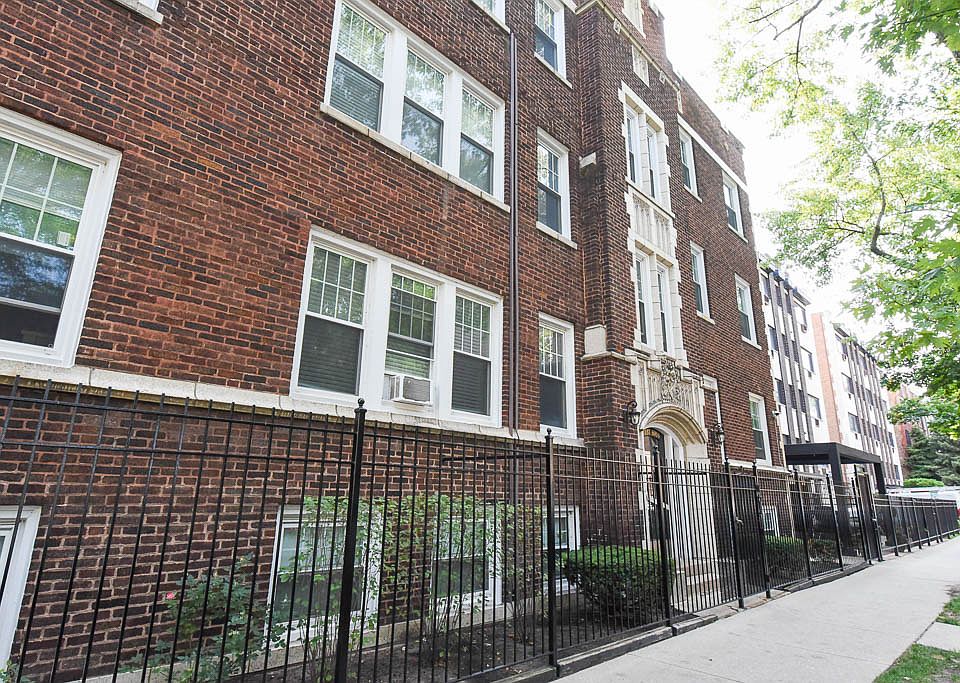 1st image of 6035 N Winthrop Ave Unit 4