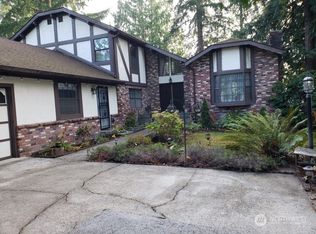 1608 Camelot Park SW, Olympia, WA 98512
