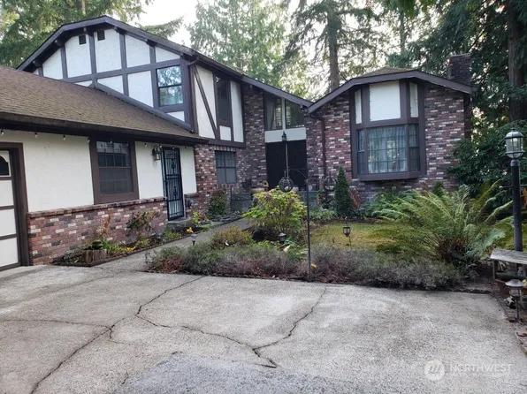 1608 Camelot Park SW, Olympia, WA 98512