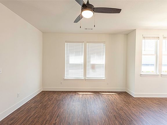 5th image of 933 S Wichita Ave