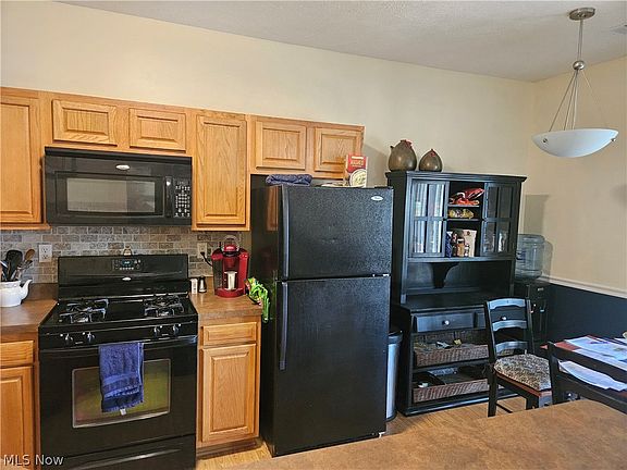 5th image of 718 Aqua Marine Blvd