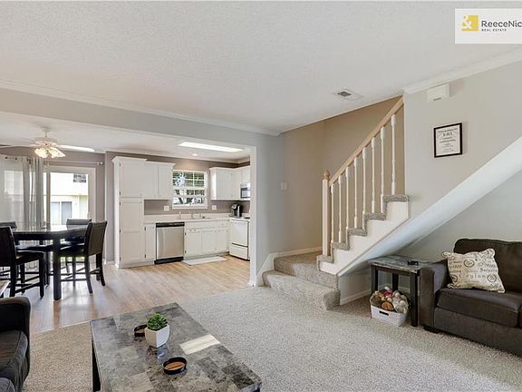 4th image of 1400 SE Lexington Ave #154D