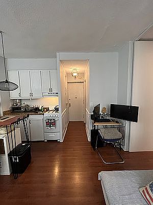2nd image of 516 E 78th St APT 3K