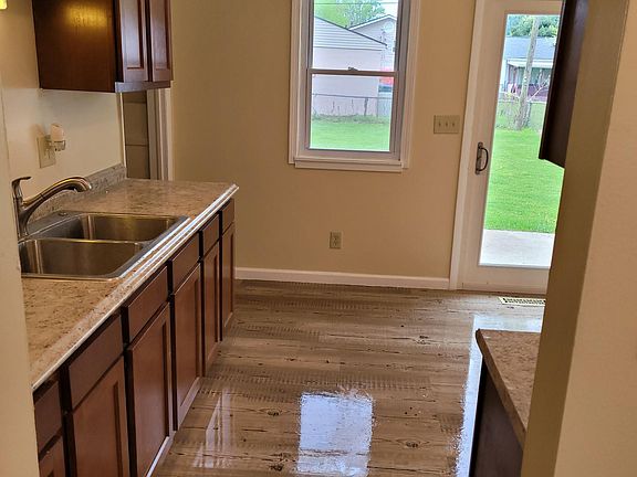 4th image of 2328 Dunkirk Dr