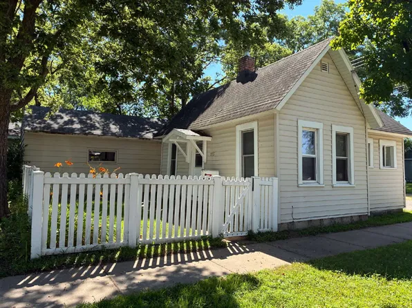 115 8th Ave, Eau Claire, WI 54703