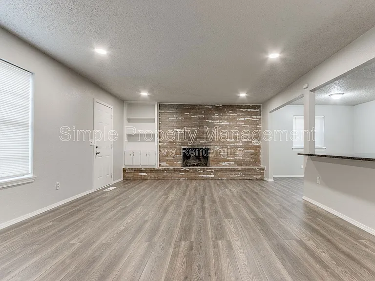 8508 Candlewood Dr — Photo 3