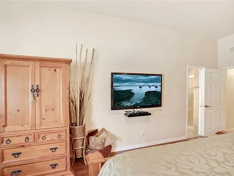 1154 Crystal Cove Pl — Photo 34