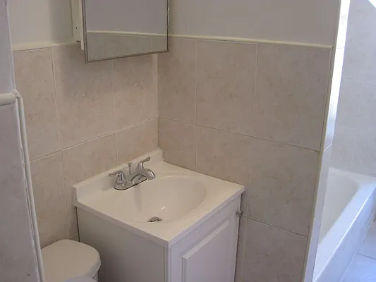 Rented by TAG Real Estate | media 4