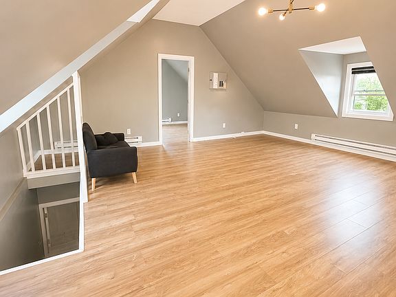 4th image of 377 S 10th St Floor 3