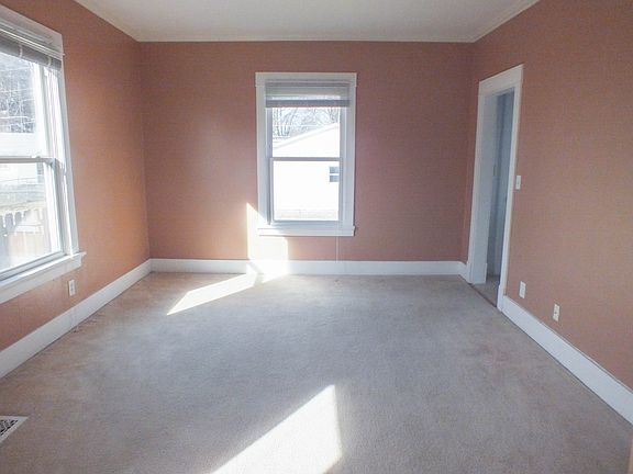 3rd image of 2441 20th Ave