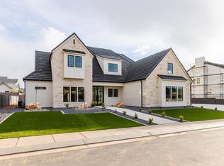 714 Chloe Ln, Washington, UT 84780