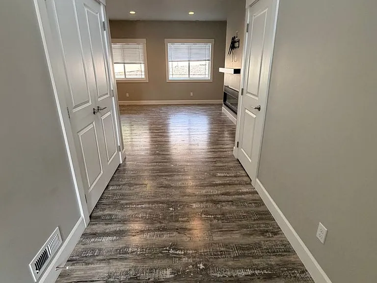 1508 N Western Ave — Photo 5