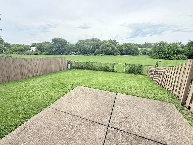 62 Vermont Ave — Photo 16