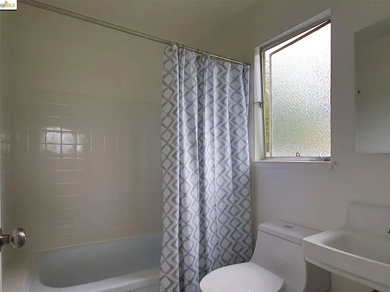 1612 Hopkins St #3 — Photo 21