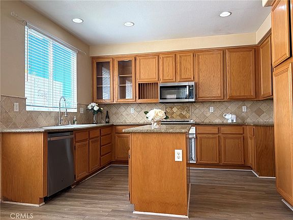 4th image of 6608 Teasdale St