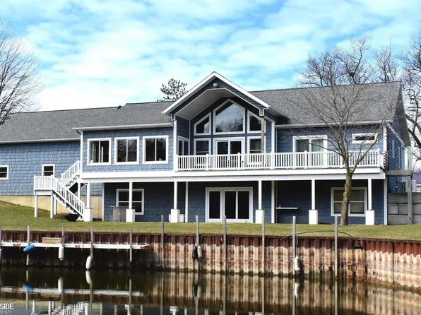 4378 Iroquois Dr, Pigeon, MI 48755