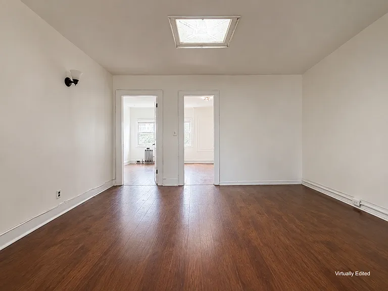20-45 31st St #3 — Photo 4