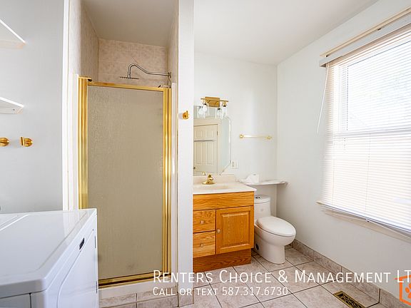 3rd image of 149 8th St SE