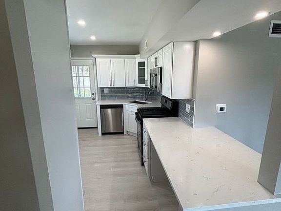 2nd image of 641 W Park Ave APT D