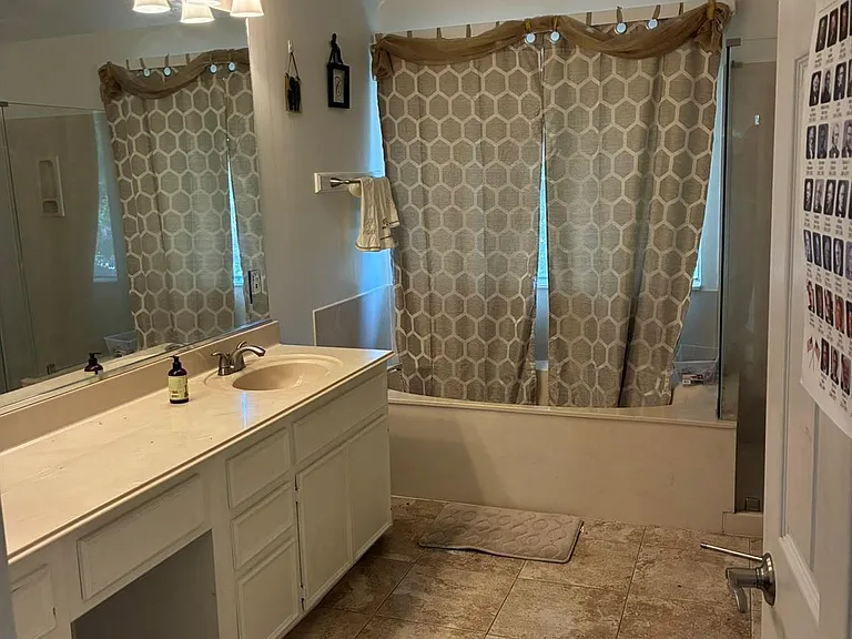 4635 Meadow Green Dr — Photo 18