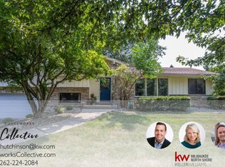 309 E Fairy Chasm Rd, Bayside, WI 53217