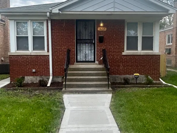 662 W 144th St, Riverdale, IL 60827