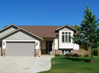 310 6th St SE, Medford, MN 55049