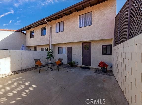 2nd image of 605 E Palm Ave