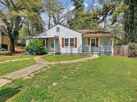 1361 Byrere Ter SW, Atlanta, GA