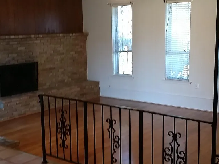 2115 Blossom Ln — Photo 20