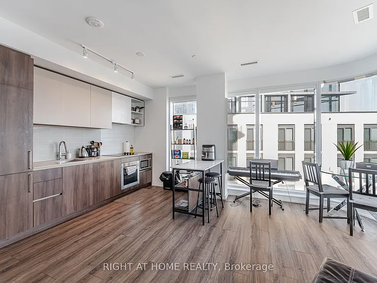 7890 Jane St #508 — Photo 43
