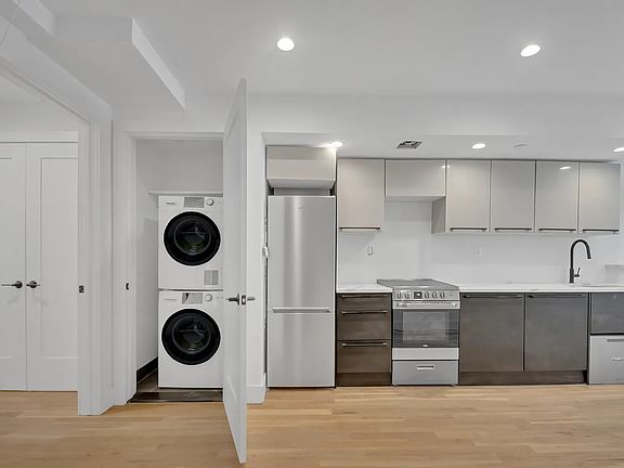 3rd image of 145 W 129th St APT 1