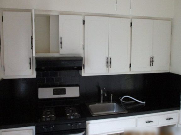 4th image of 7 Fuller Ave