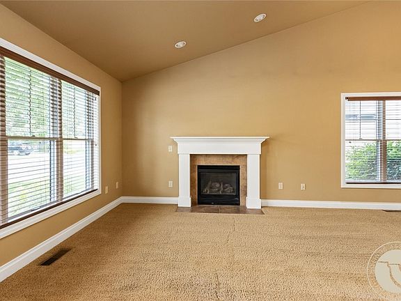 3rd image of 3740 Fairmeadow Ct