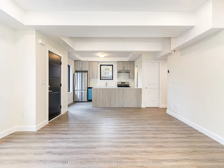 274 King St E #2 — Photo 5