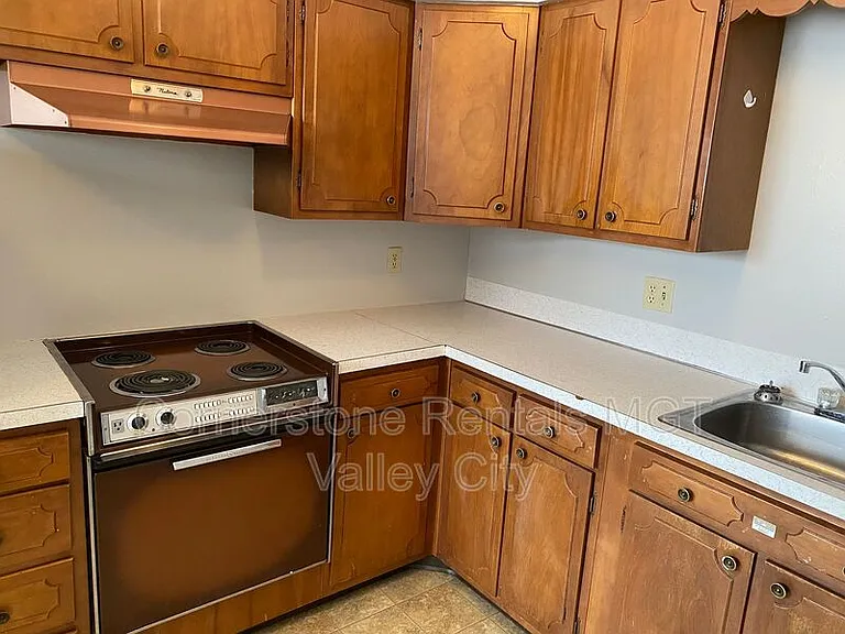 825 3rd St SW — Photo 13