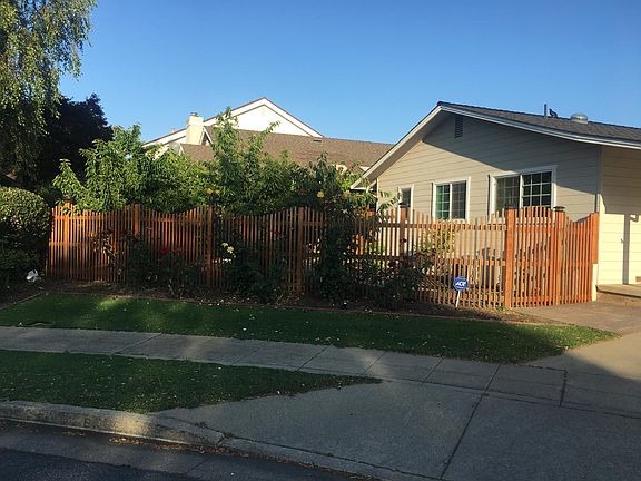 2nd image of 1697 Lachine Dr