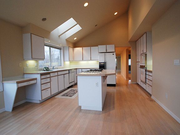 5th image of 6707 N Parkside Ln
