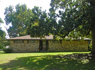 203 Laurel Rd, Athens, TX 75751