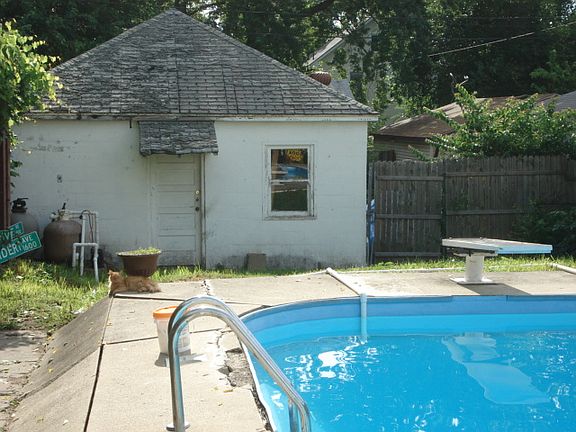 5th image of 34 Missouri Ave