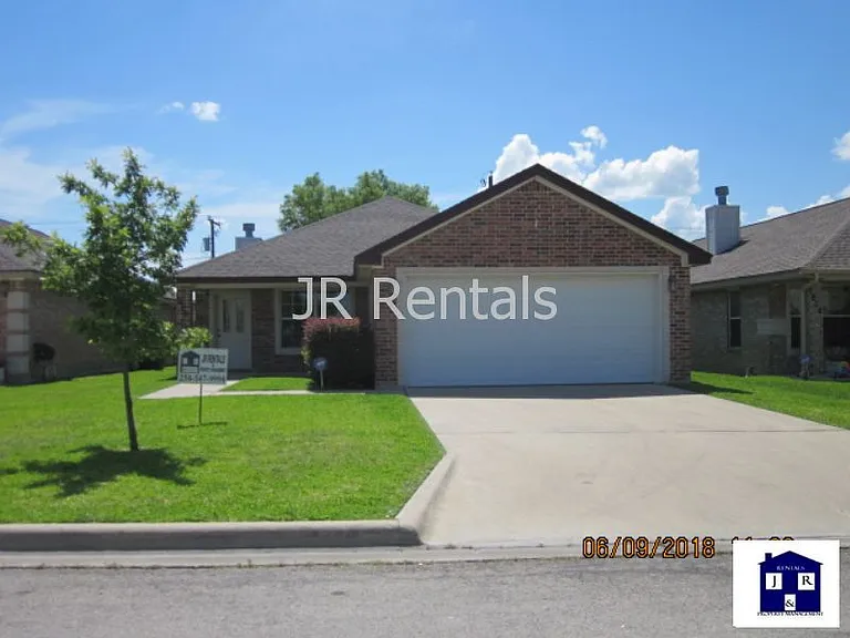 1906 Flagstaff Dr — Photo 25