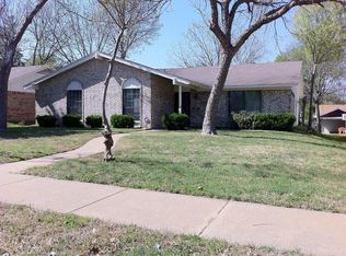 361 Rollingridge Ln, Garland, TX 75043